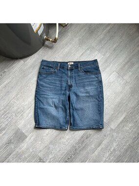 Navy Blue Levi’s Relaxed Fit / Faded Jorts / Denim / Jean Shorts (W:36)